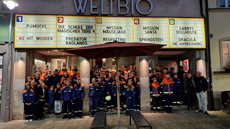 Jugendfeuerwehren erobern das Weltbio – Kinoabend als Dankeschön
