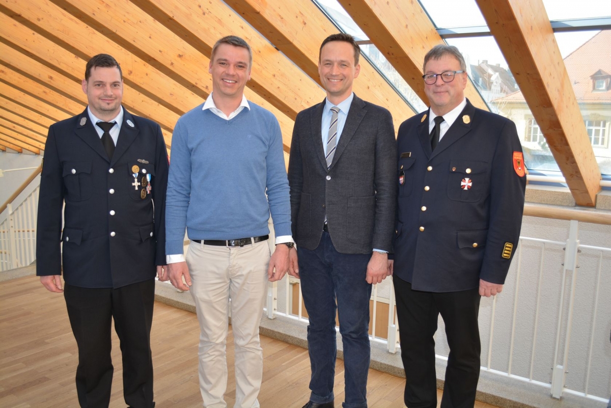 v.l.: Dr. Carl-Heinrich Graser, Landrat Florian Töpper, KBR und Holger Strunk (das Foto entstand vor „Corona“)