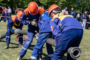 Strahlender Erfolg: Feuerwehrnachwuchs begeistert beim Bundeswettbewerb und Kinderfeuerwehraktionstag in Sennfeld
